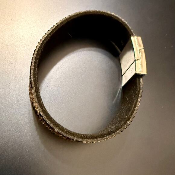 Black and White Crystal Wrap Bracelet - Picture 3 of 8